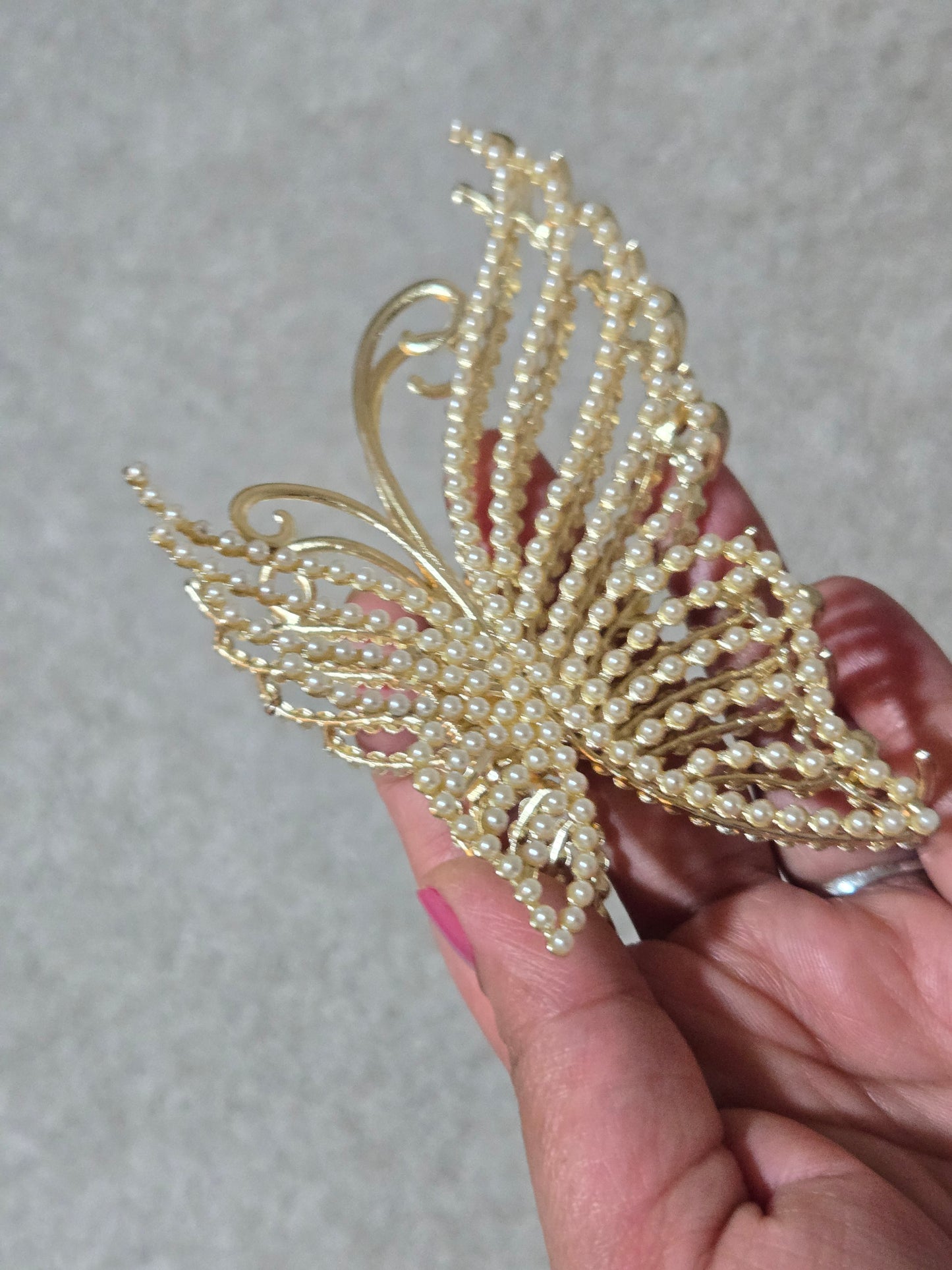 Pearl Butterfly Hair Claw Clip