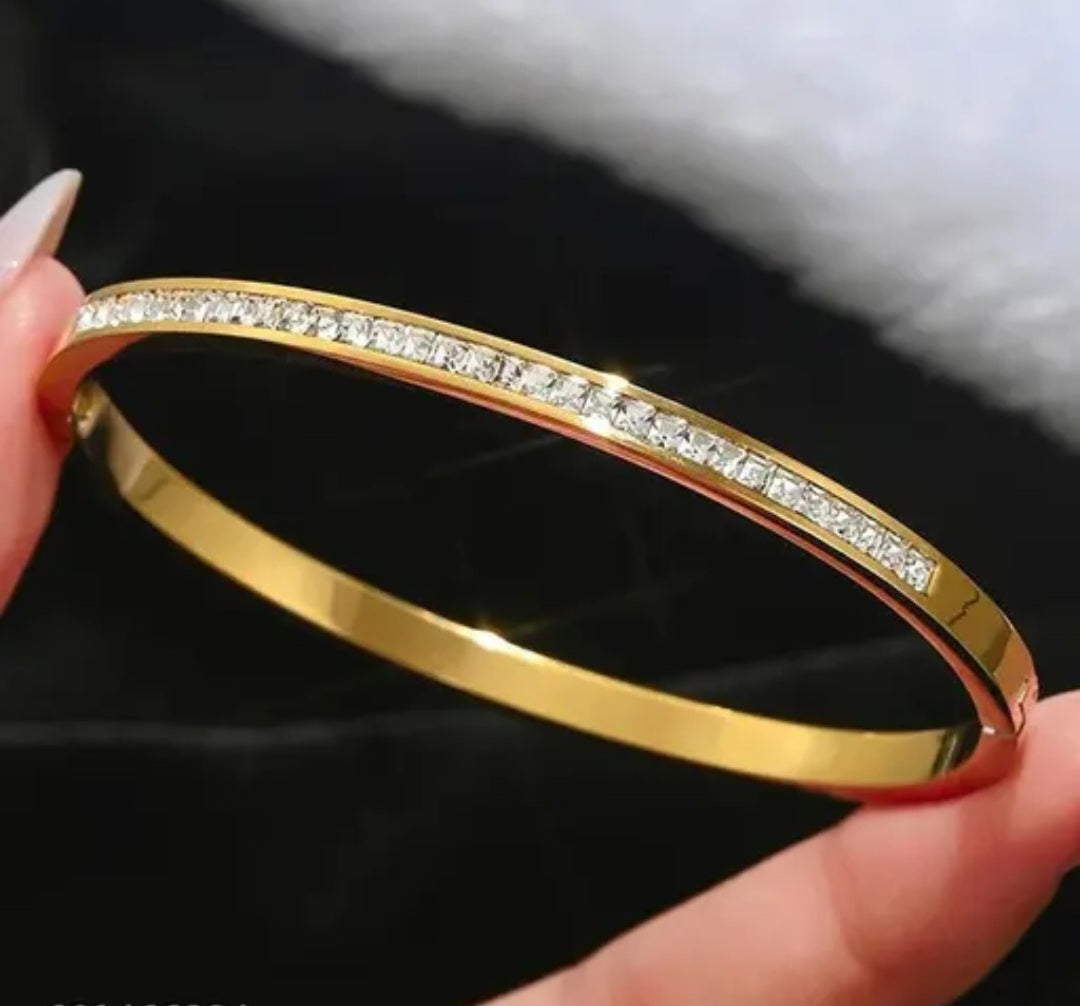 Gold Tone Crystal Studded Stainless Steel Openable Bracelet