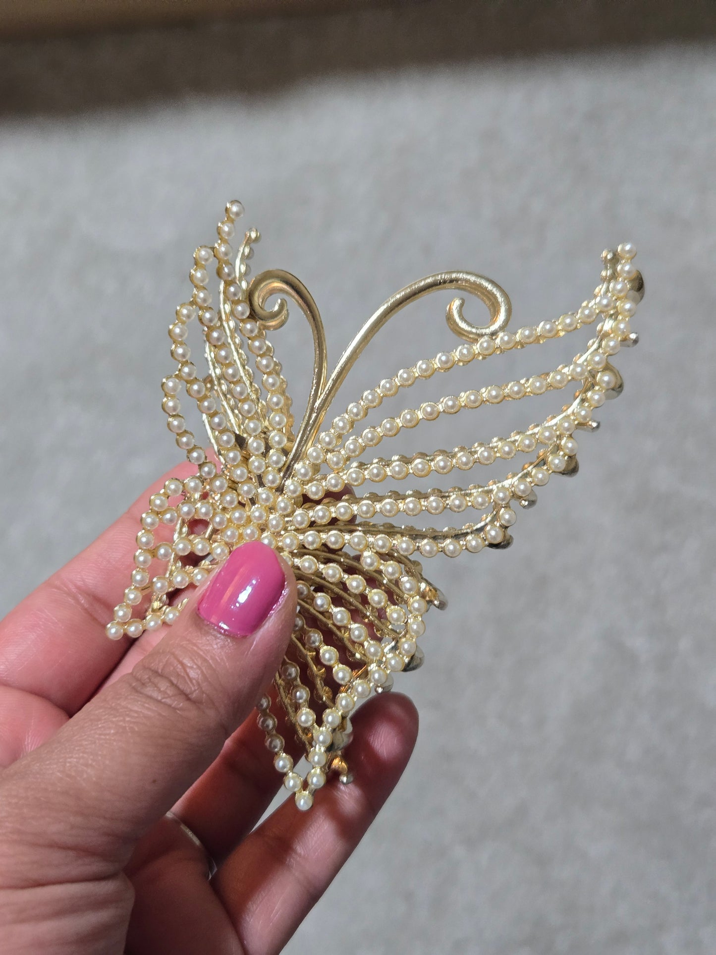 Pearl Butterfly Hair Claw Clip