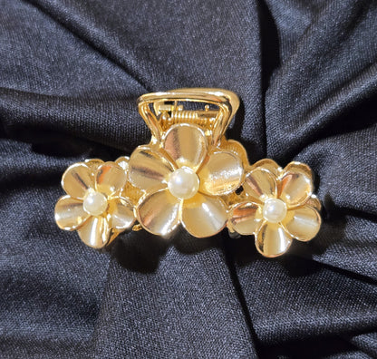 Pearl Blossom Hair Claw