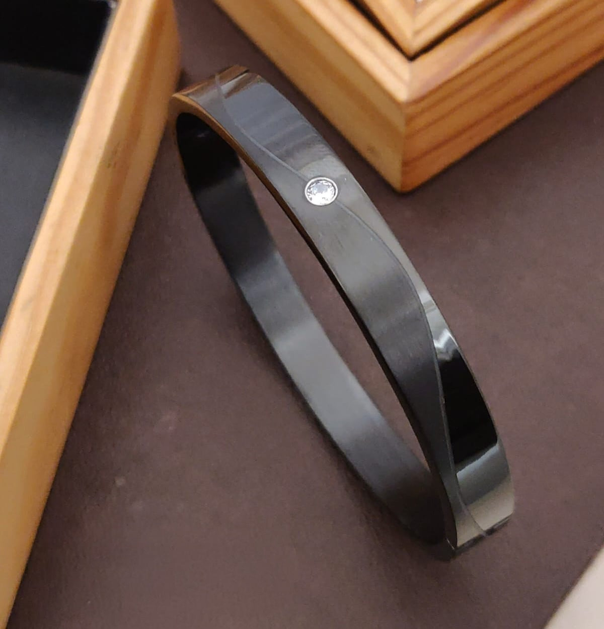 Black Crystal Minimalist Openable Bangle