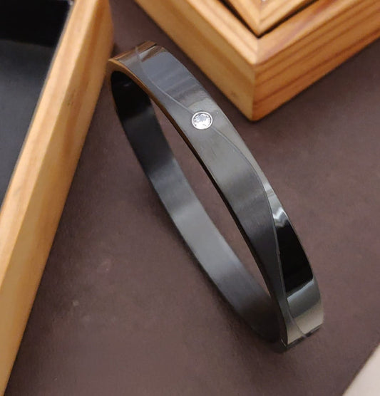 Black Crystal Minimalist Openable Bangle