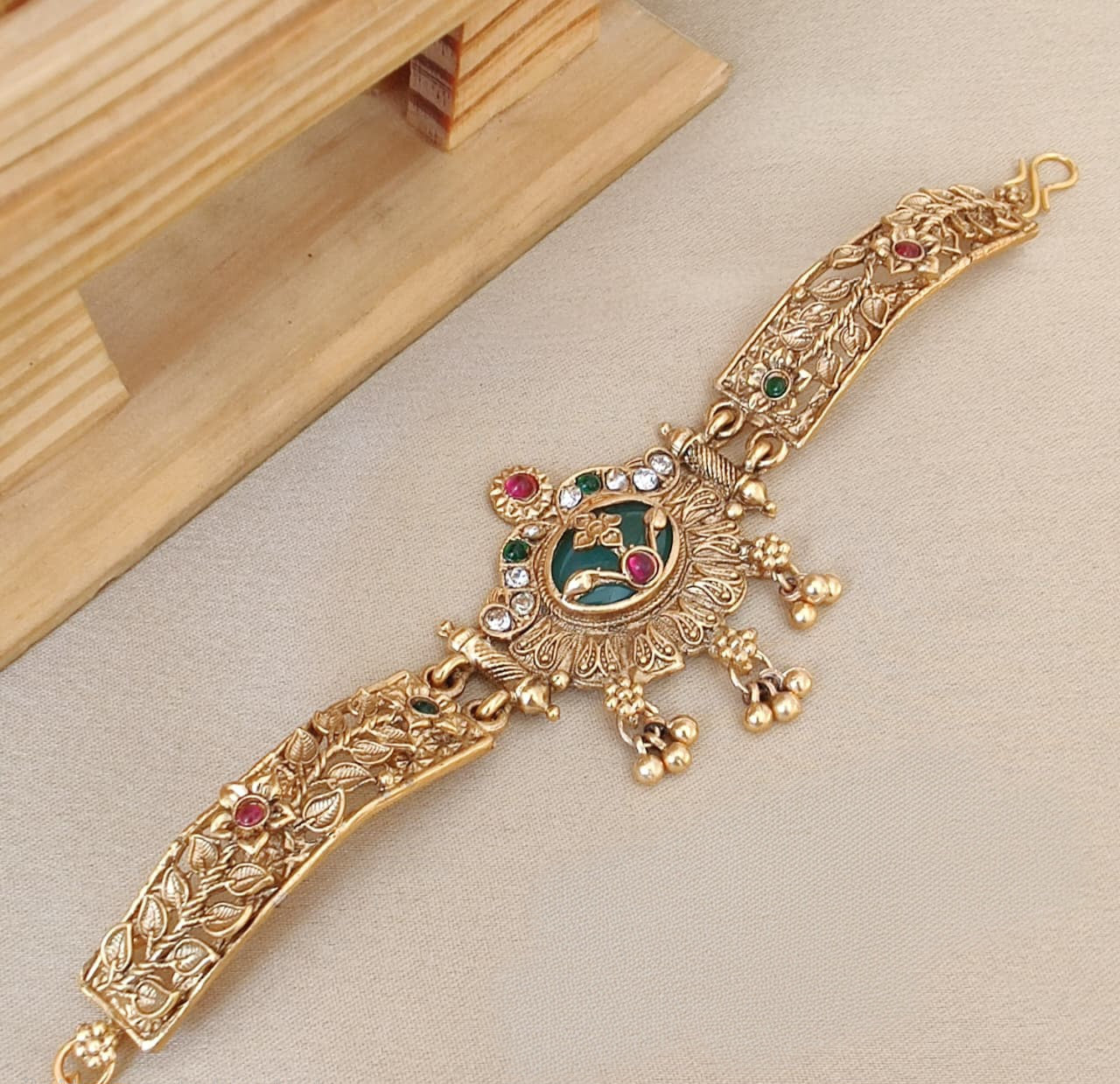 Gold Kundan Ghungroo Bracelet
