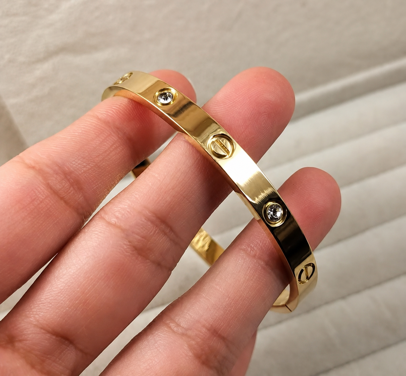 Gold Tone Stainless Steel Openable Bracelet