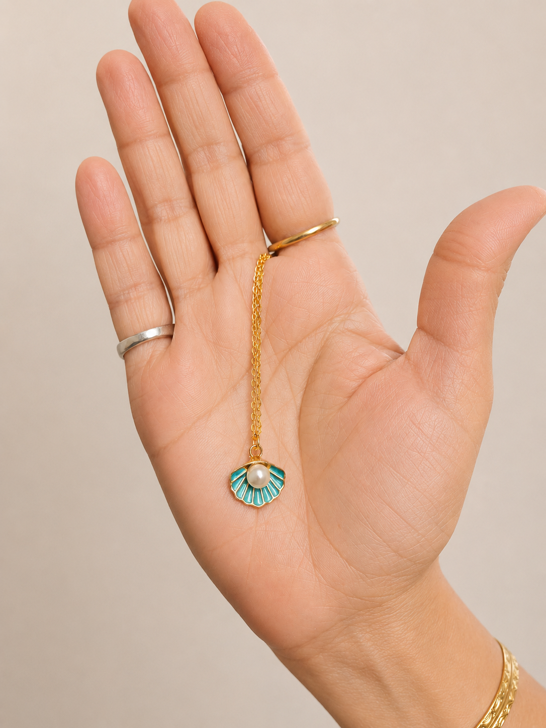 Ocean Pearl Shell Necklace