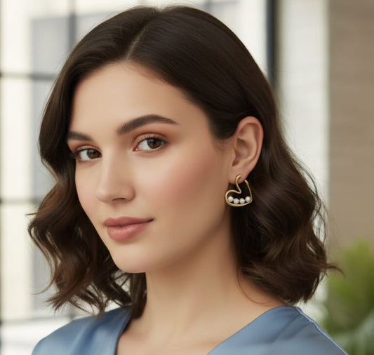 Pearl Swing Heart Shaped Hoops