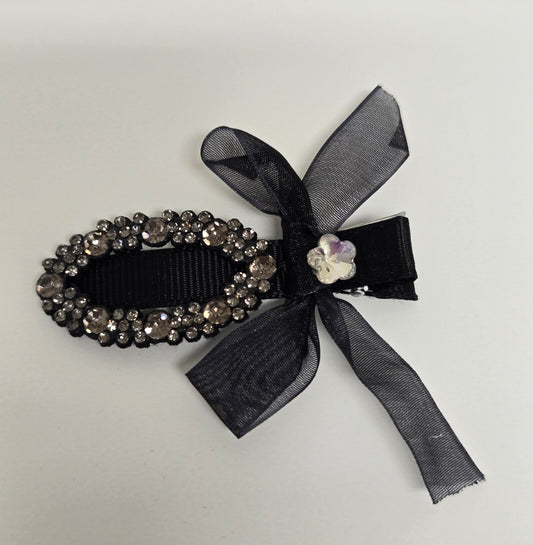 Black Oval Crystal Bow Hair Clip