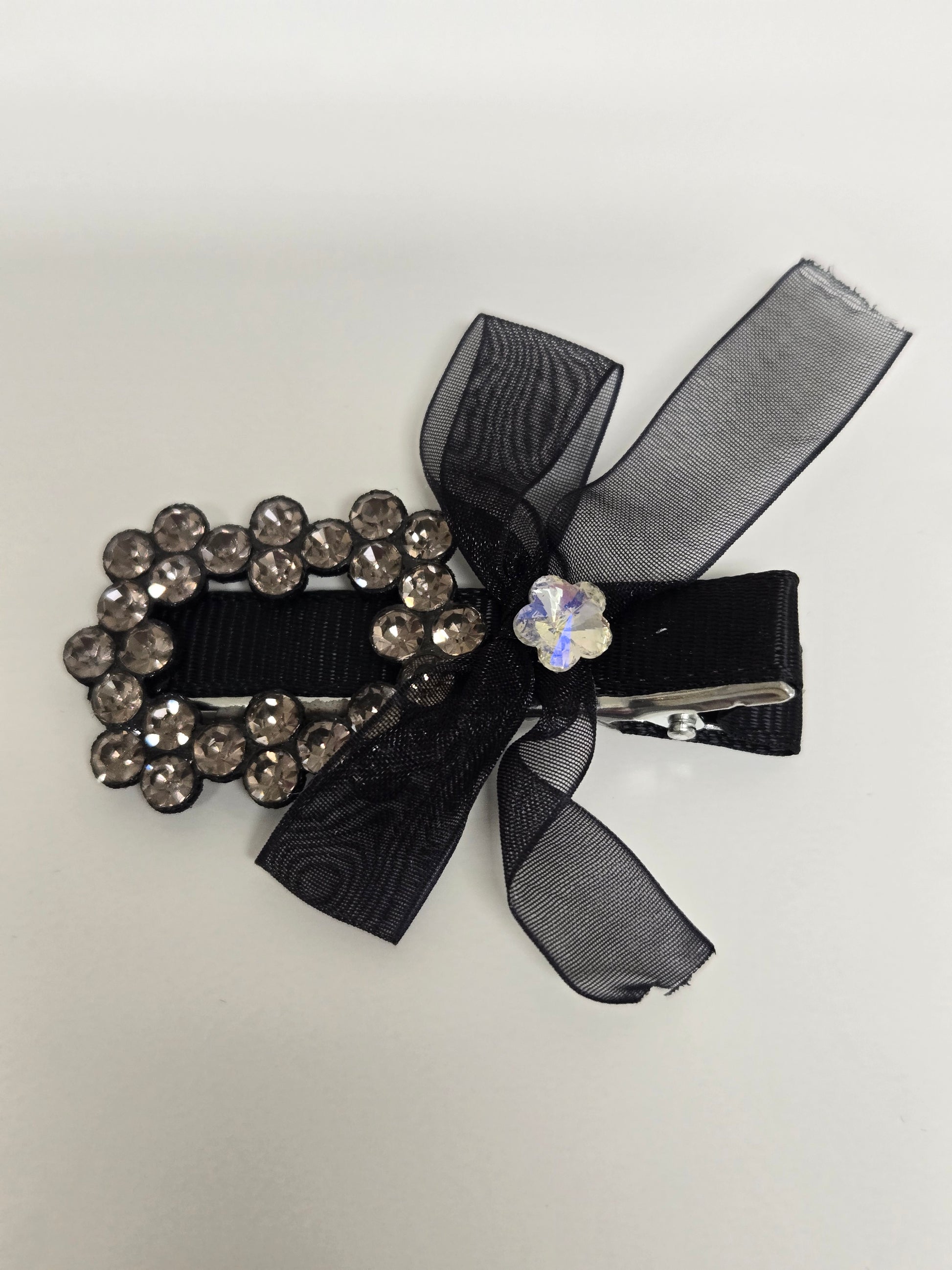 Black Square Crystal Bow Hair Clip
