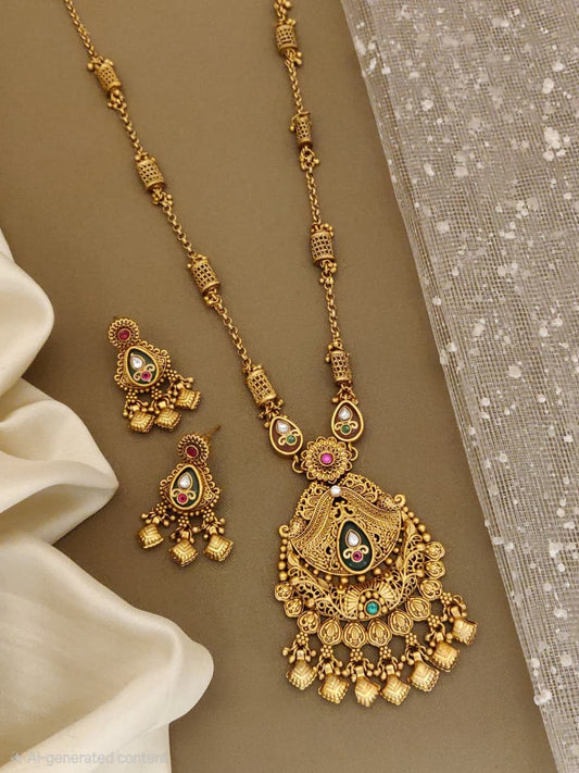Royal Antique Gold Pendant Necklace Set