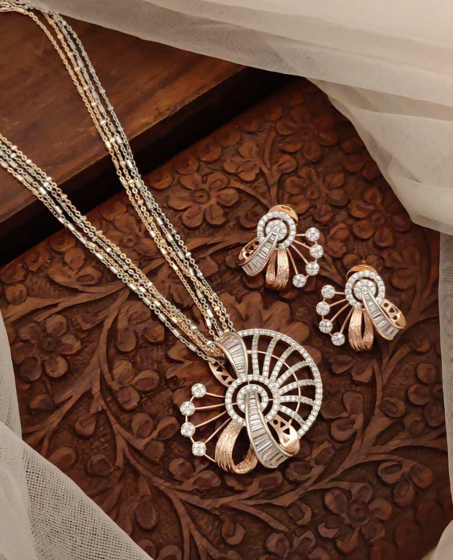 Ivory Pearl Crystal Unique Pendant Set