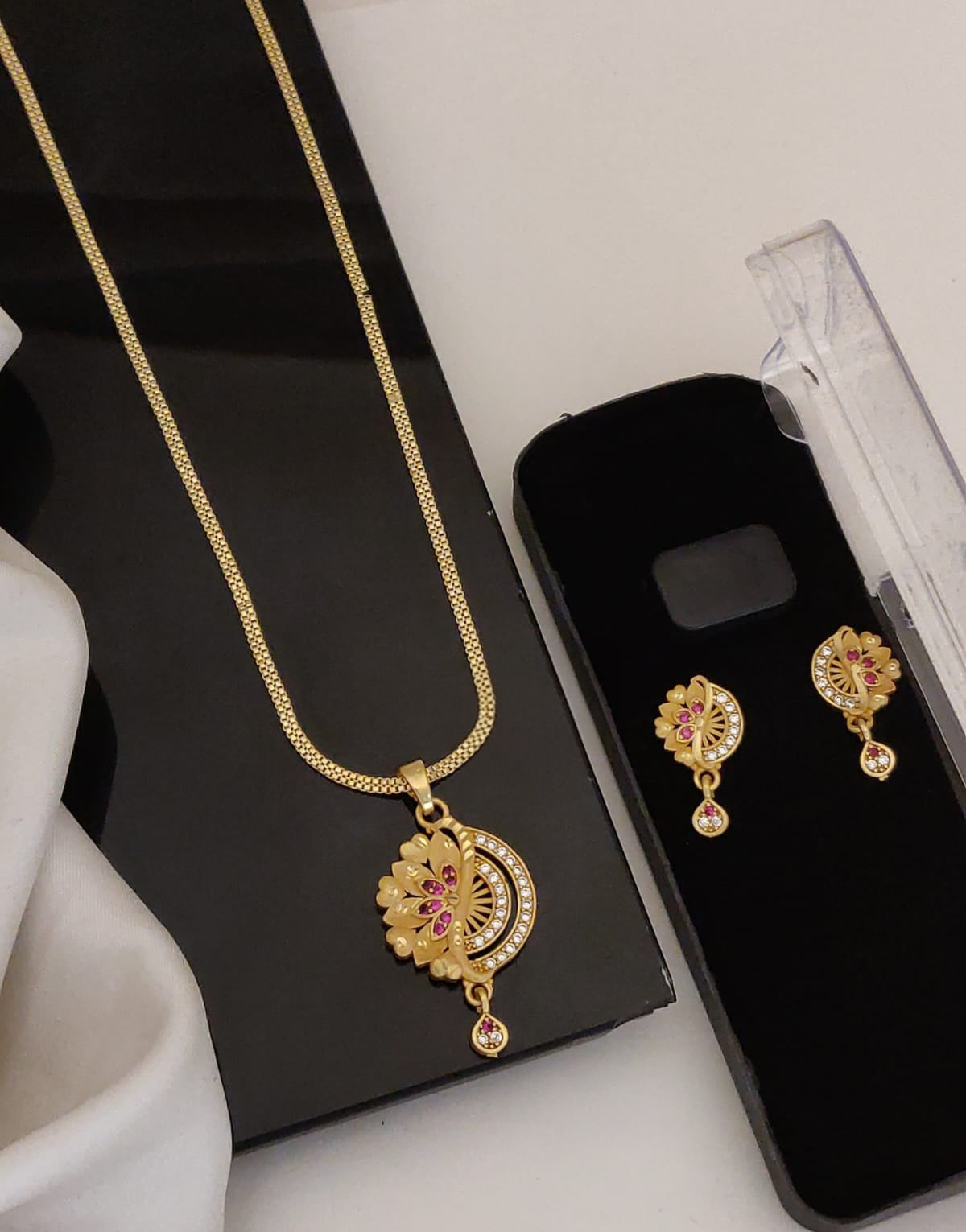 Gold Pink Crescent Pendant Necklace Set