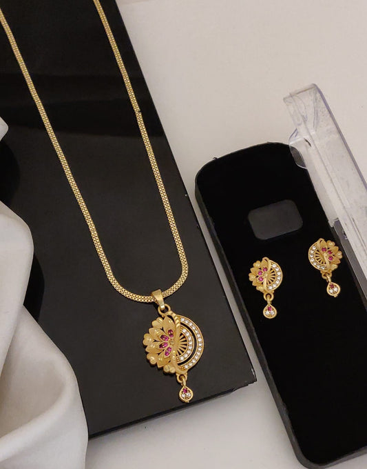 Gold Pink Crescent Pendant Necklace Set