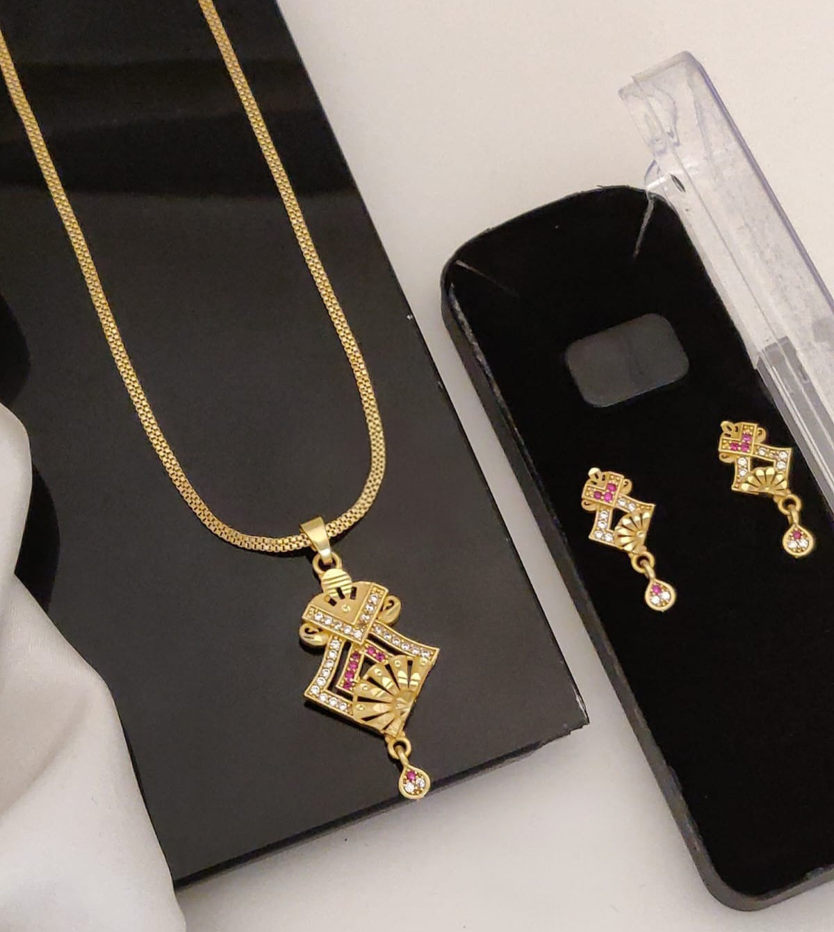 Gold pink Square Floral Pendant Set