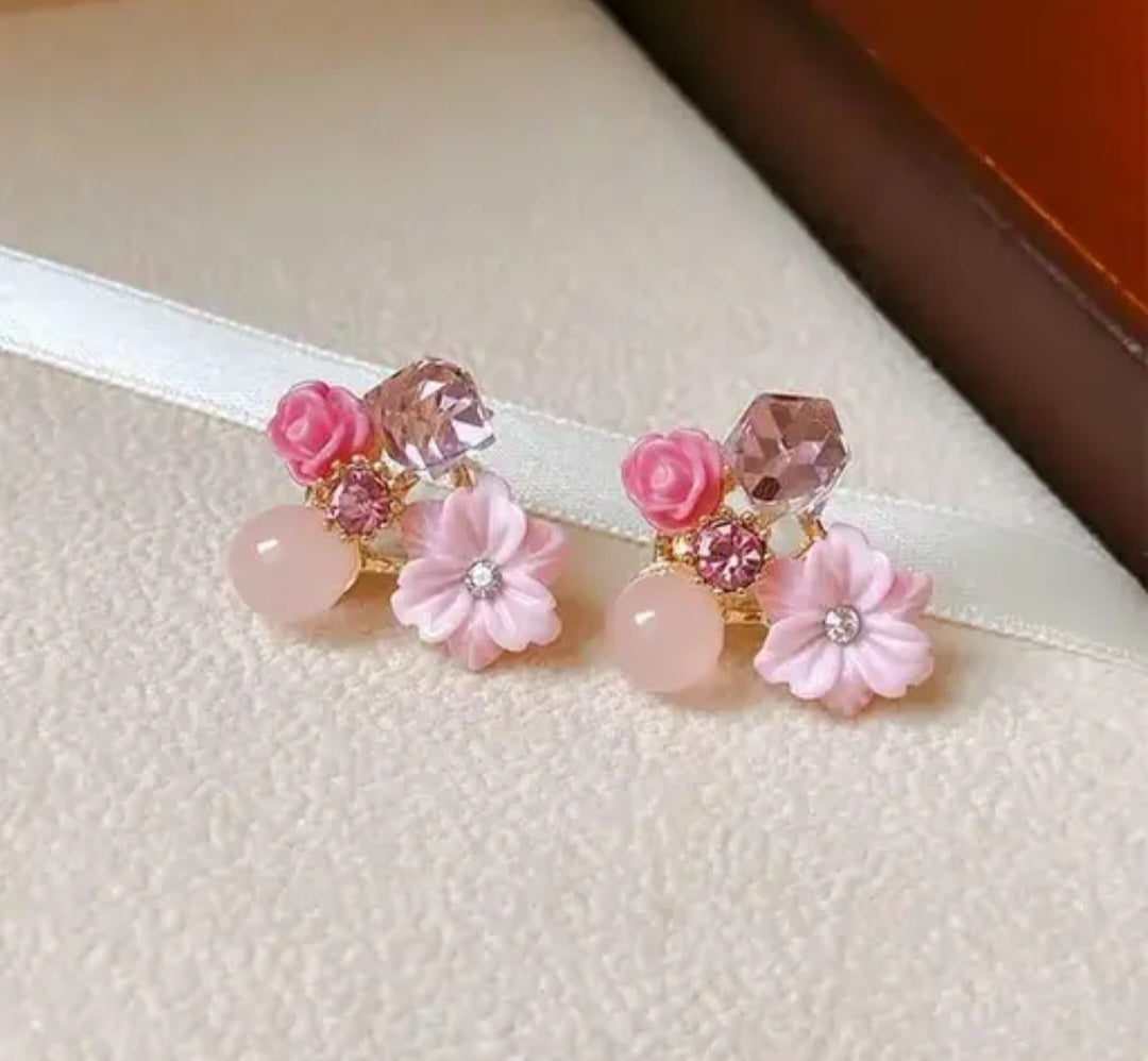 Trendy Crystal Flower Korean Style Studs