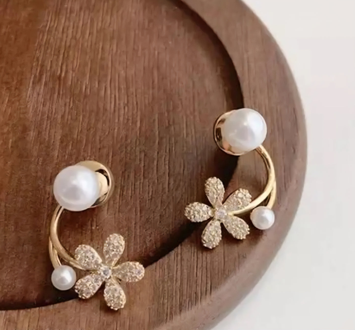 Chic Floral Pearl Ear Cuff Style Studs